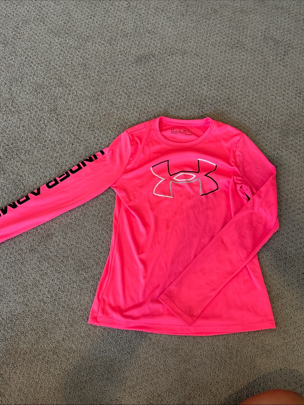 Girls, Medium Under Armour Neon Pink Long Sleeve Performance Shirt